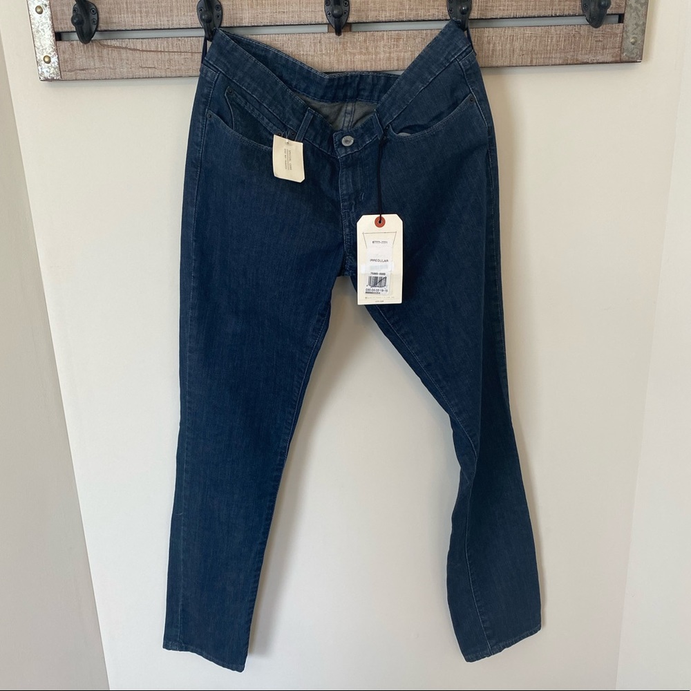 🛍🛍 4/20 Sale! NWT/ Levi Jeans/ Slight Curve/ Skinny/ SZ 30x32